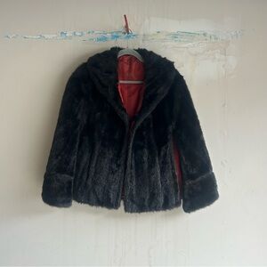 Vintage faux fur cape
